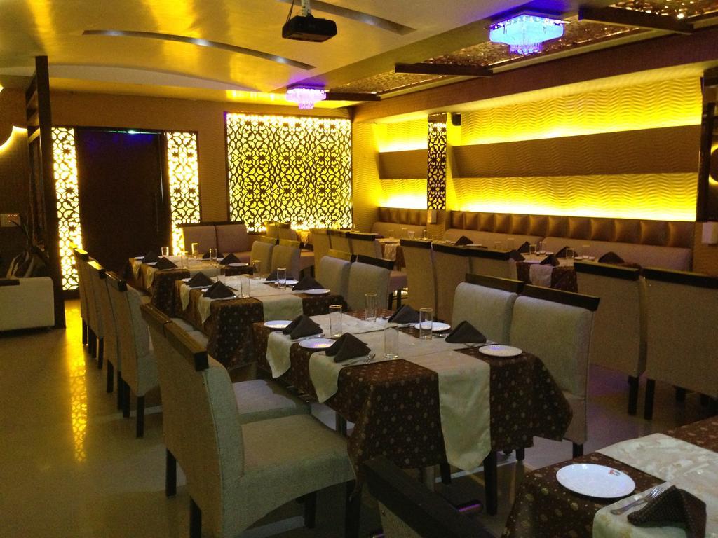 Hotel Silver Stone Ludhiana Extérieur photo