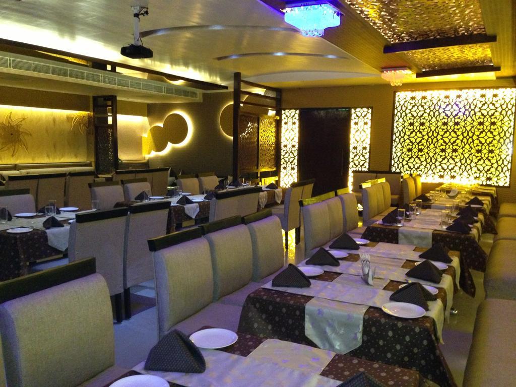 Hotel Silver Stone Ludhiana Extérieur photo